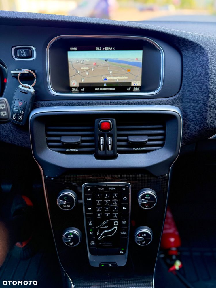 Volvo V40 D2 Drive-E SCR Momentum - 27
