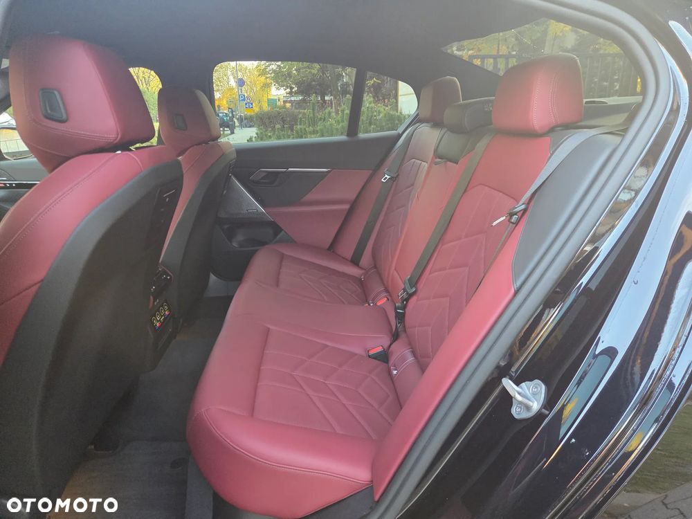 BMW Seria 5 520d xDrive mHEV M Sport - 8