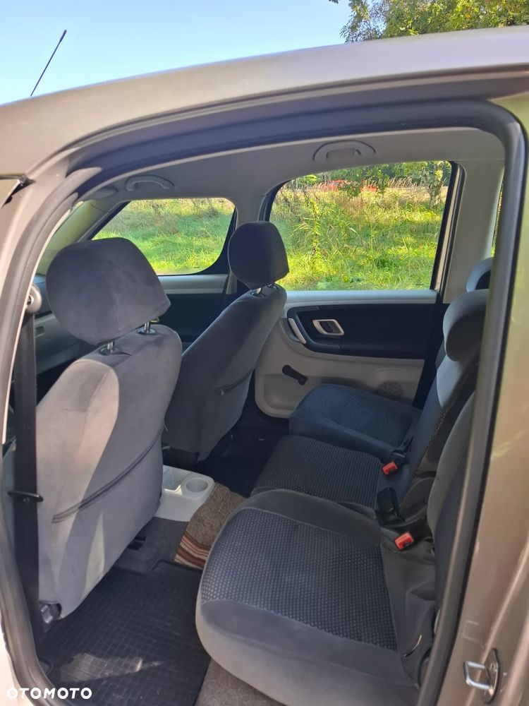 Skoda Roomster 1.6 16V - 12
