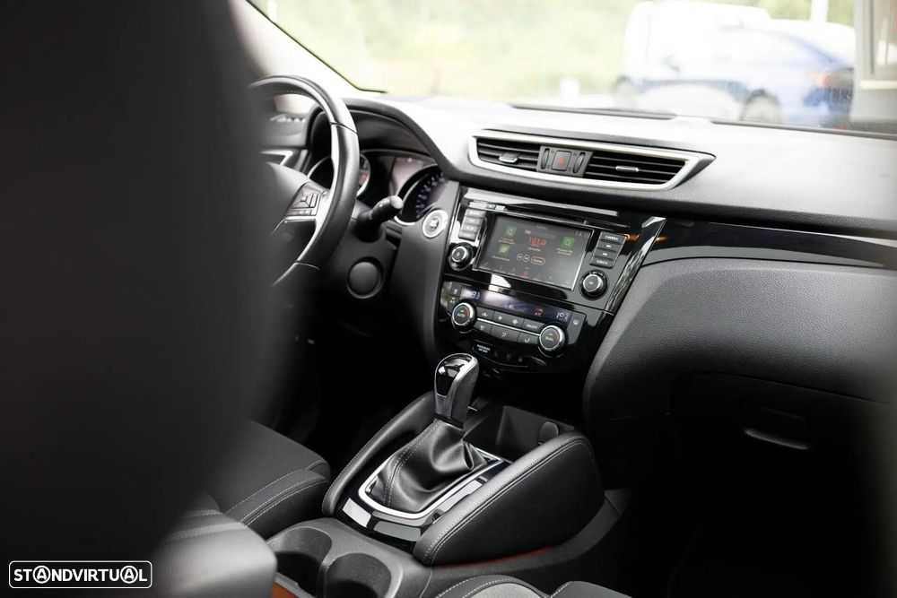 Nissan Qashqai 1.5 dCi N-Connecta DCT - 19