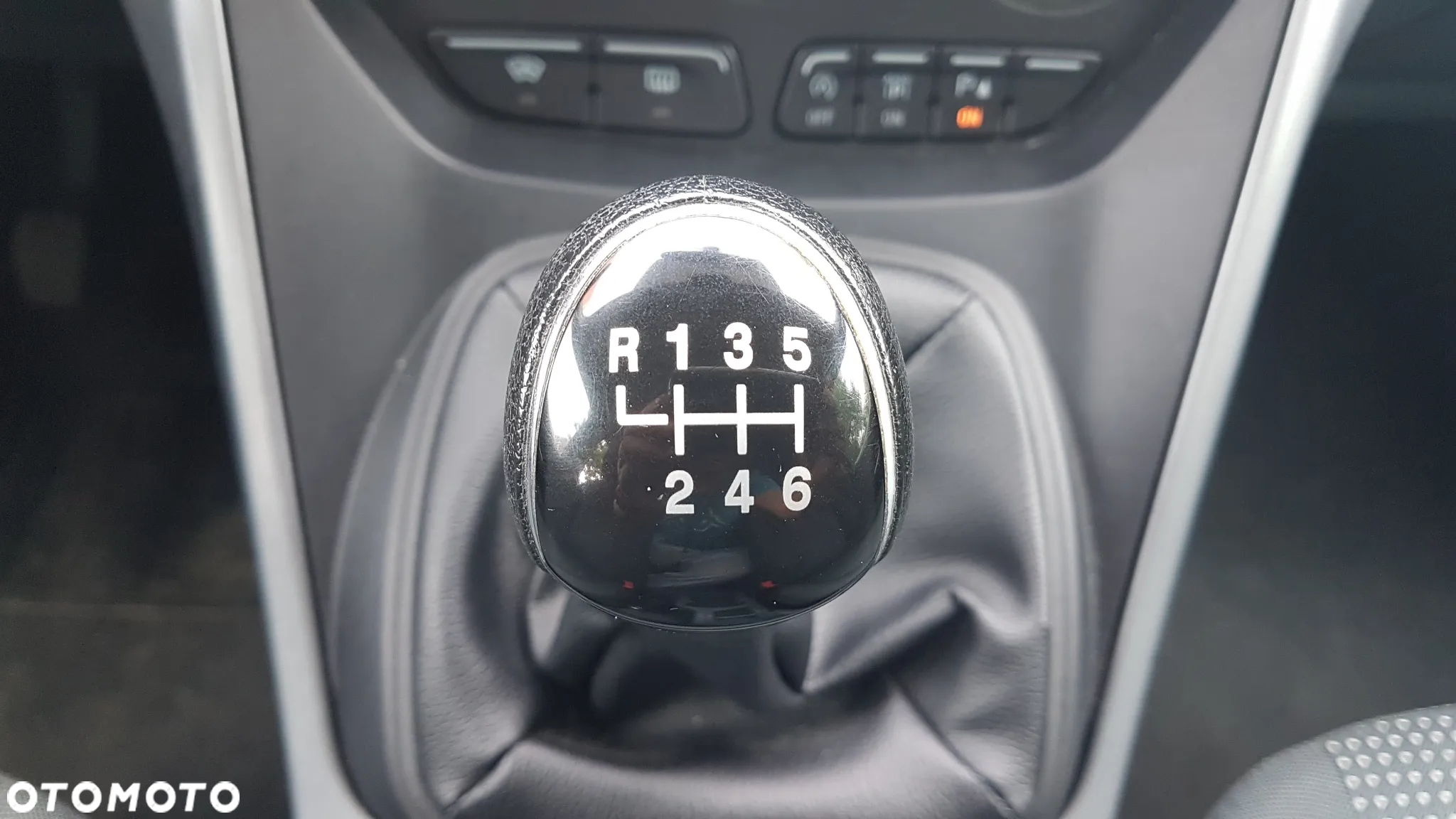Ford Grand C-MAX - 17