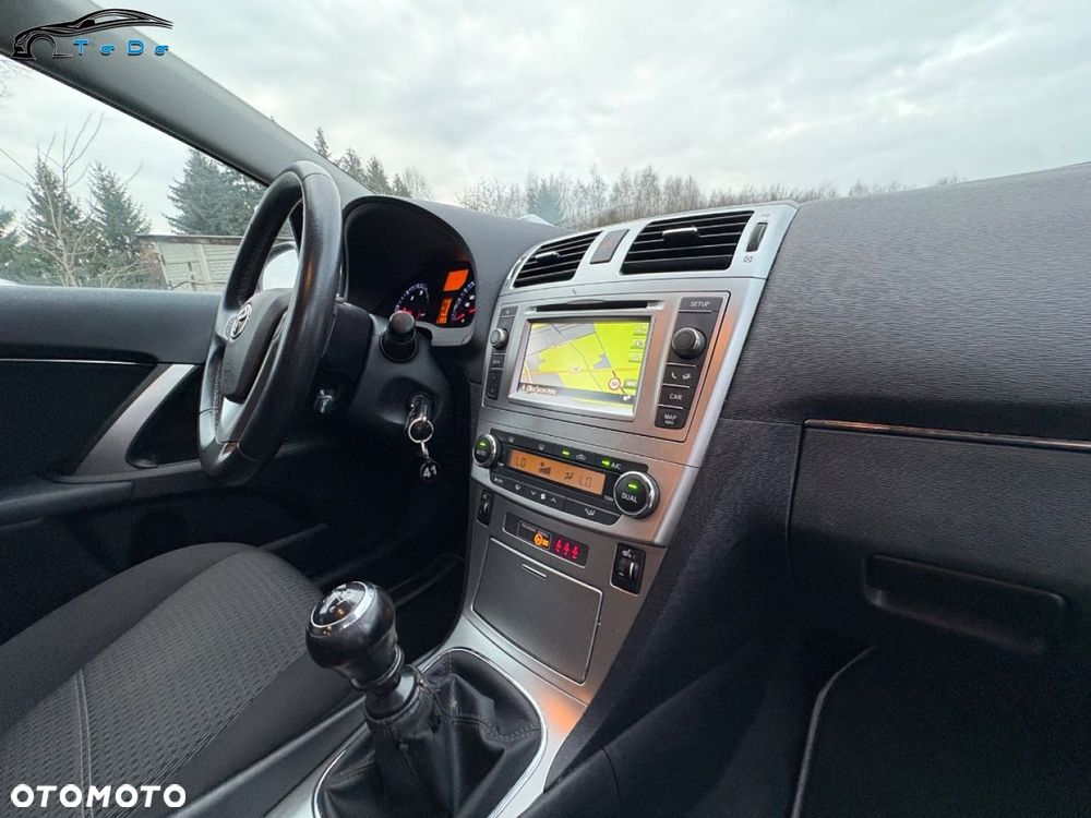 Toyota Avensis 2.0 D-4D Sol plus+NAVI - 32