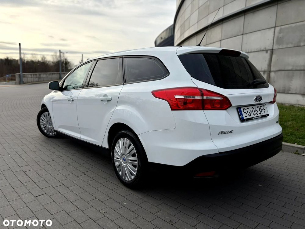 Ford Focus 1.0 EcoBoost 99g Trend - 4