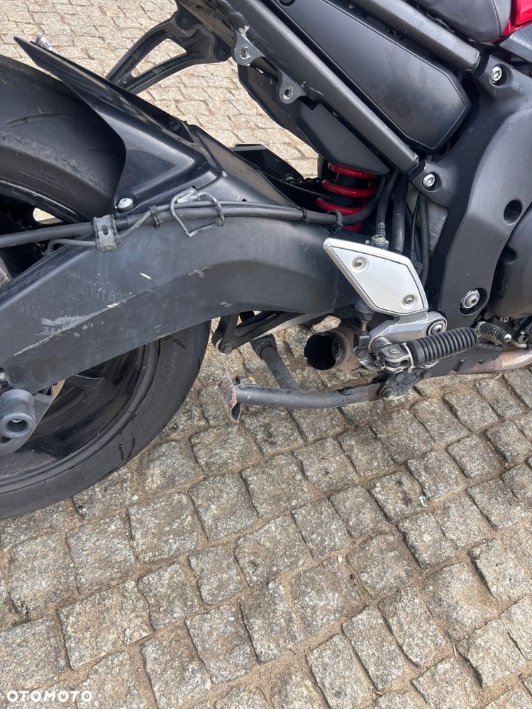 Yamaha FZ - 7