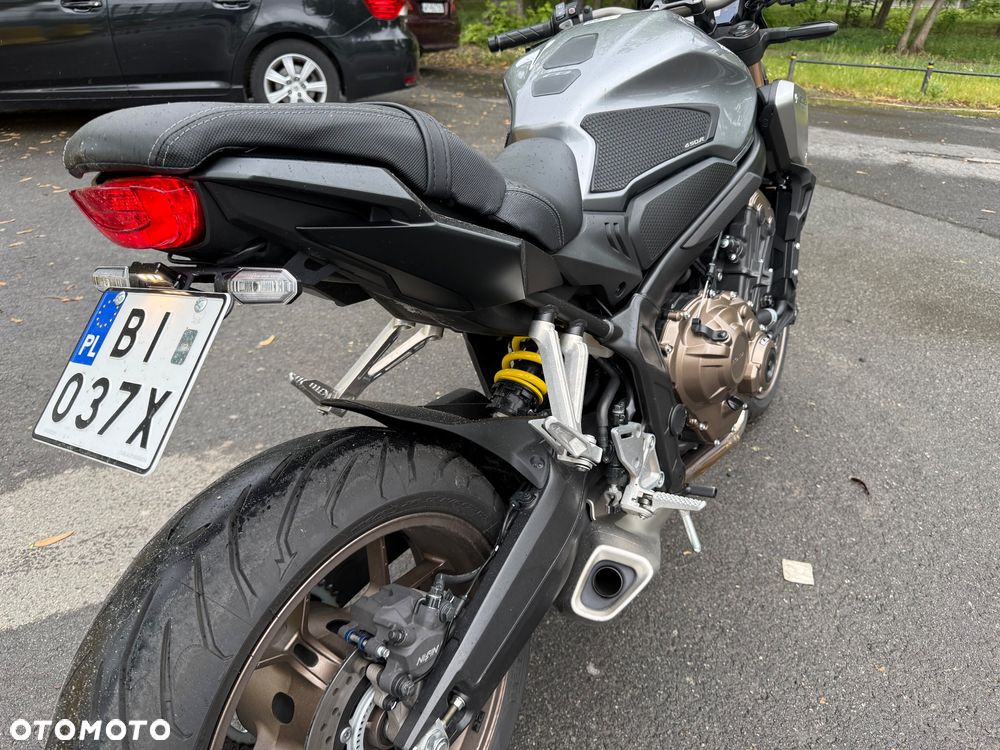 Honda CB - 16