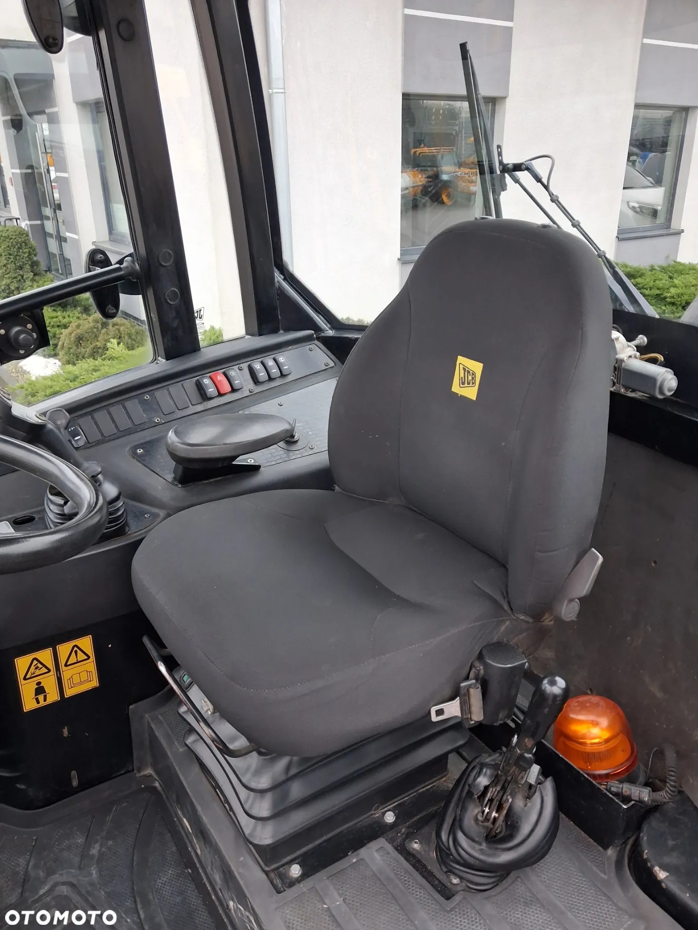 JCB 407 - 8