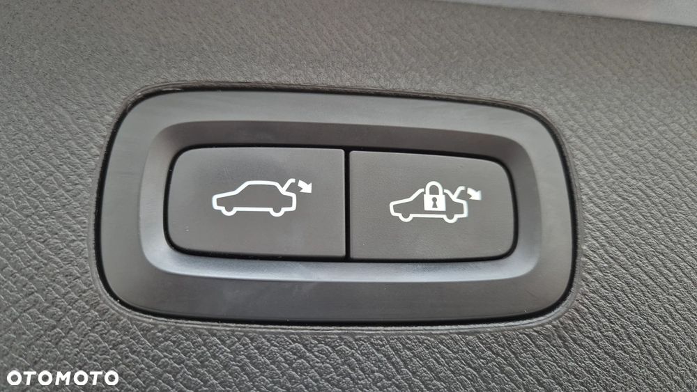 Volvo XC 90 T8 AWD Plug-In Hybrid Inscription 7os - 32