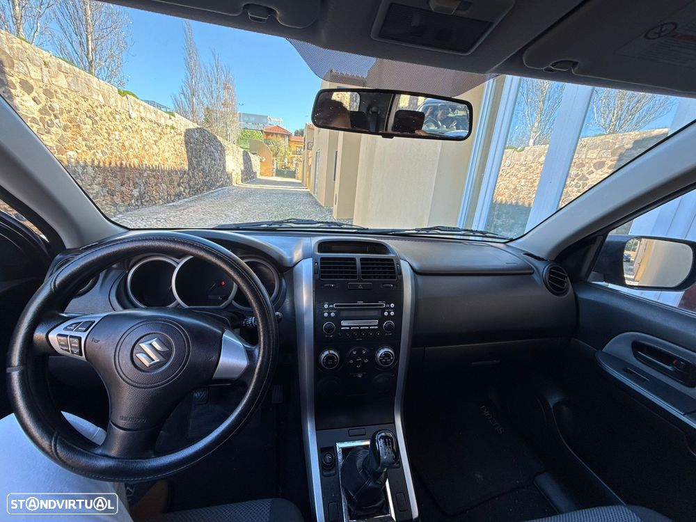 Suzuki Grand Vitara 1.6 Club - 9