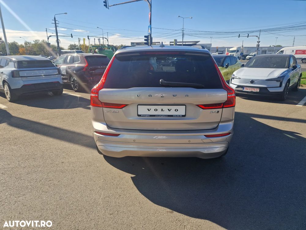 Volvo XC 60 B4 MHEV AT AWD Core - 5