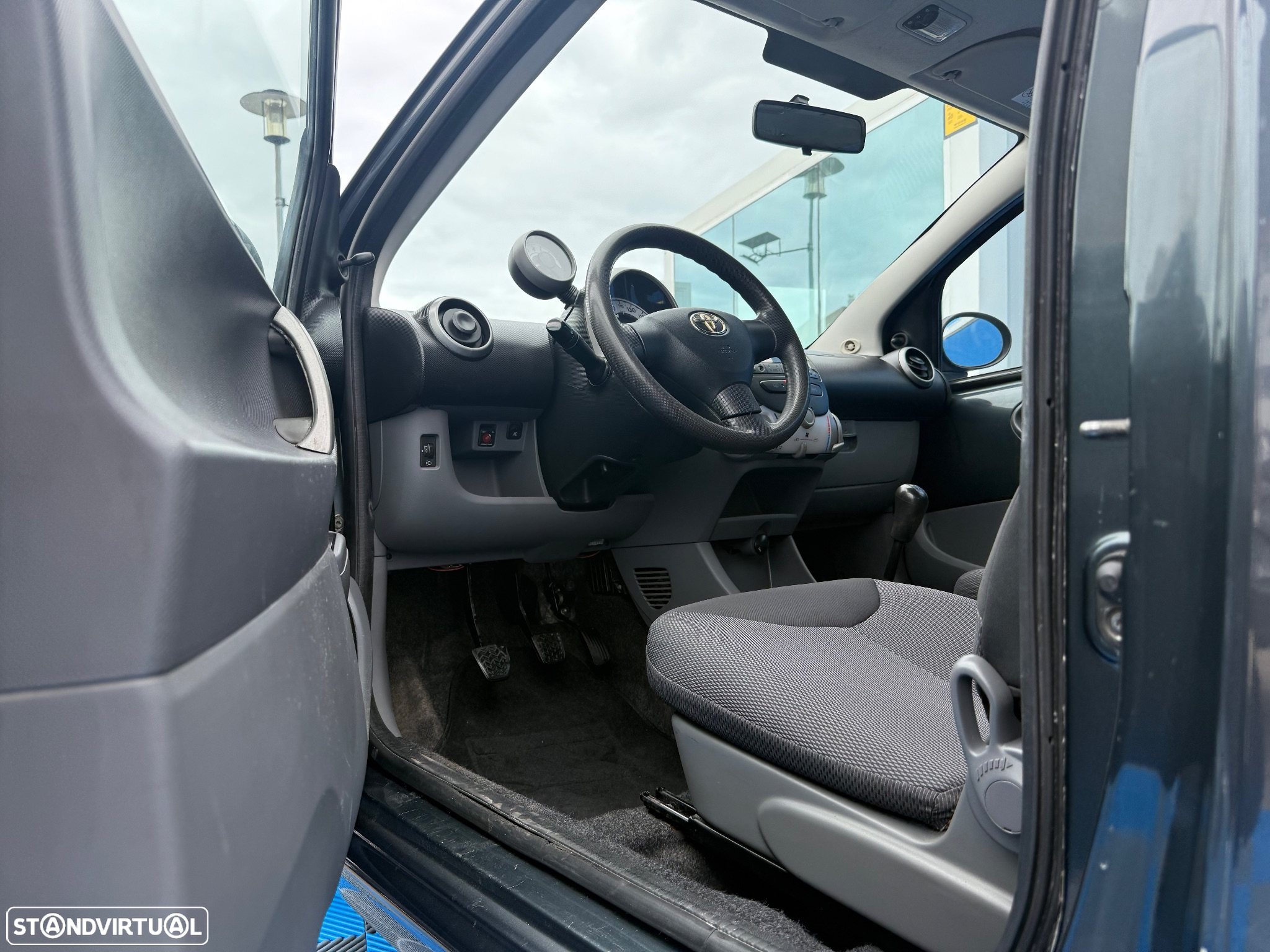 Toyota Aygo 1.0 + AC - 5