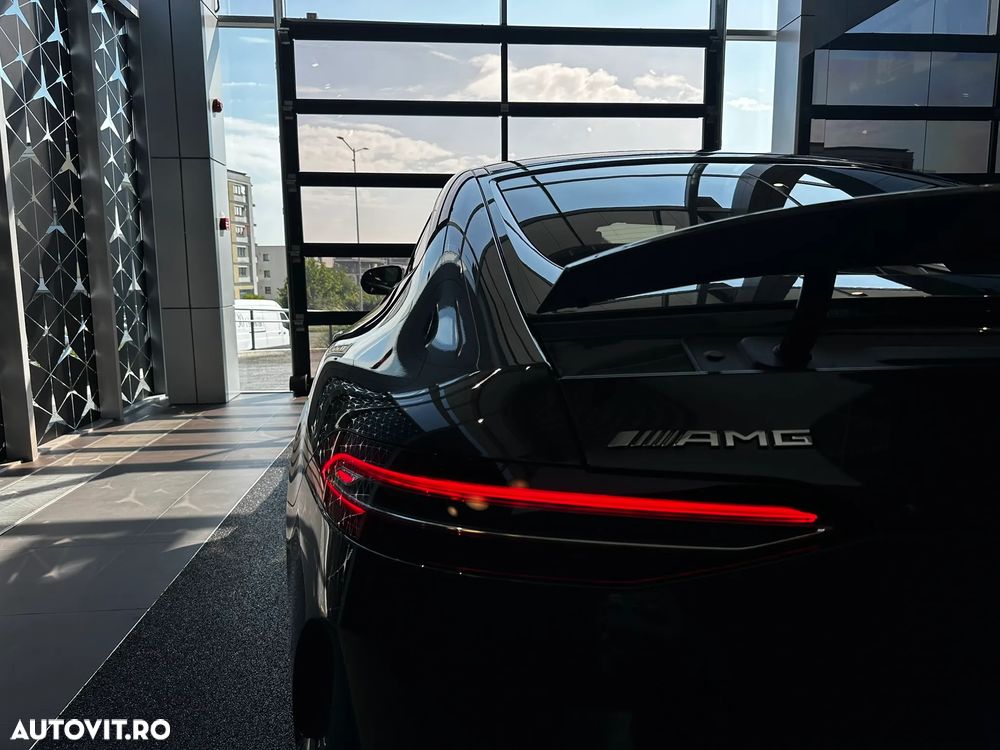 Mercedes-Benz AMG GT 43 4MATIC+ MHEV - 29
