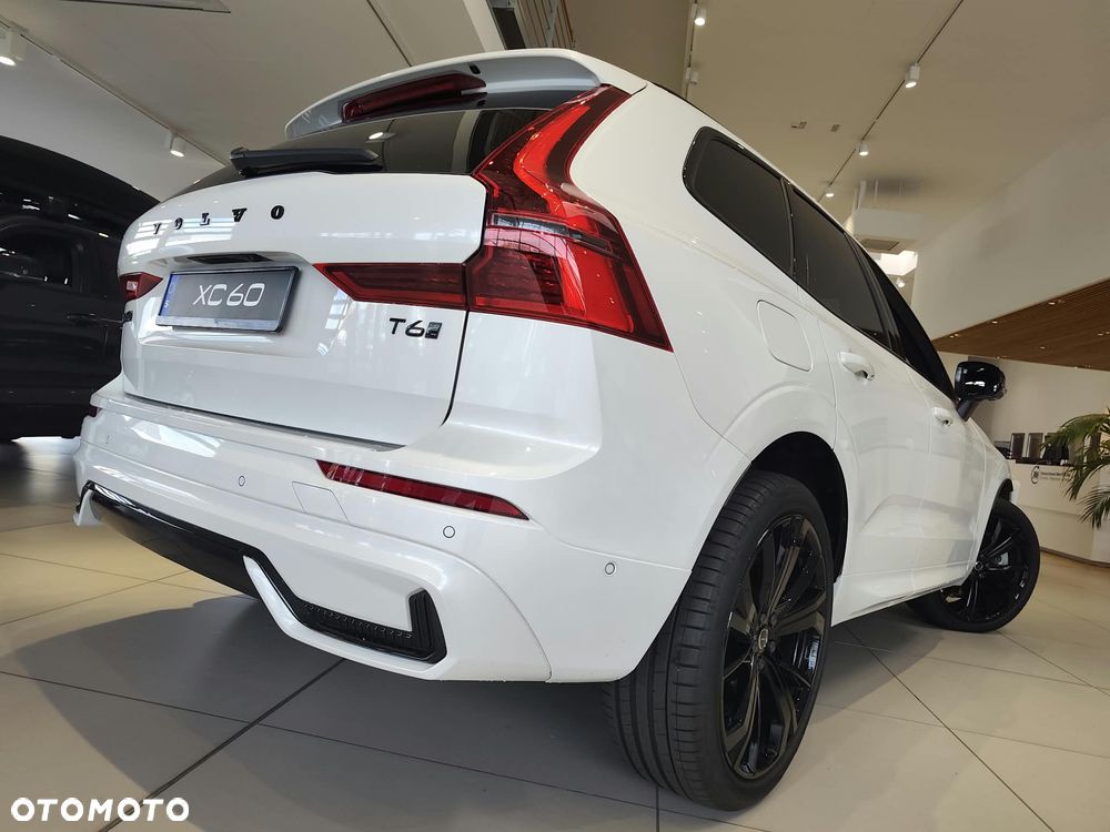 Volvo XC 60 T6 Plug-In Hybrid AWD Ultra Dark - 2