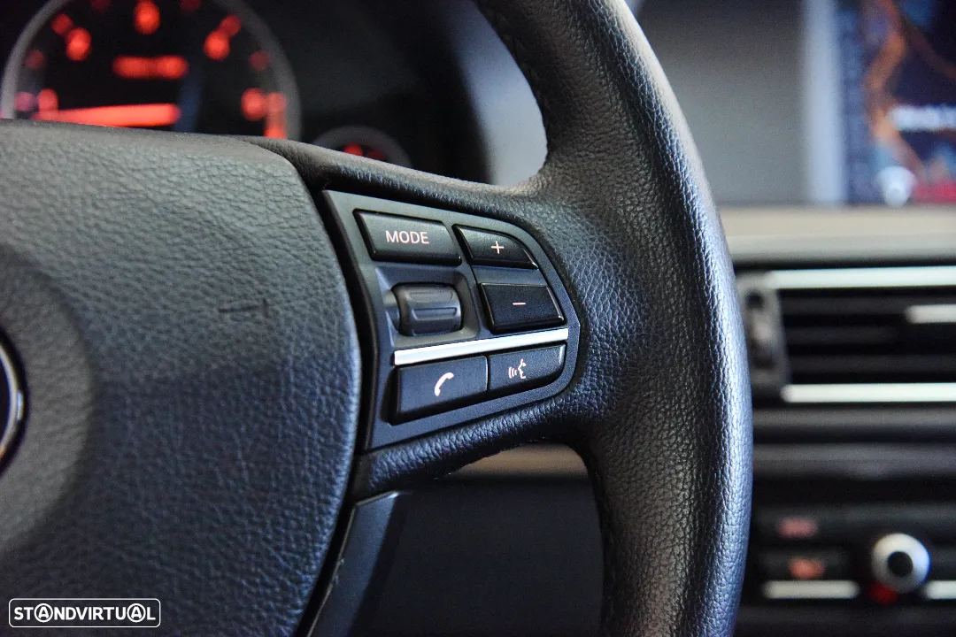 BMW 525 d Exclusive Auto - 16