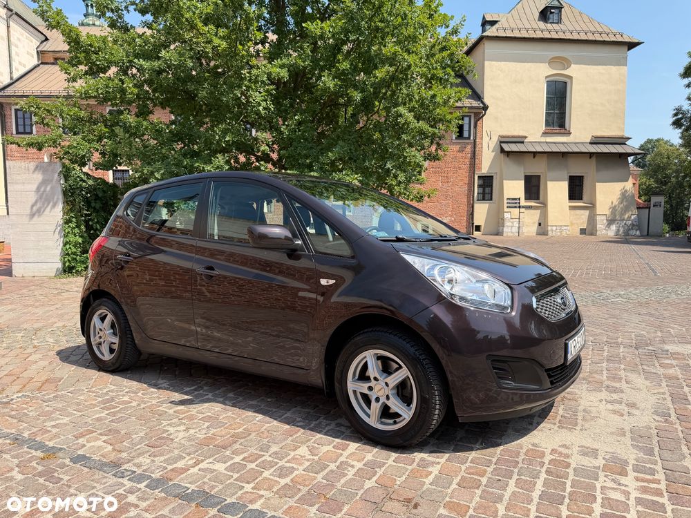 Kia Venga - 30