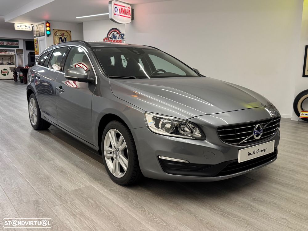Volvo V60 2.0 D2 Momentum - 5