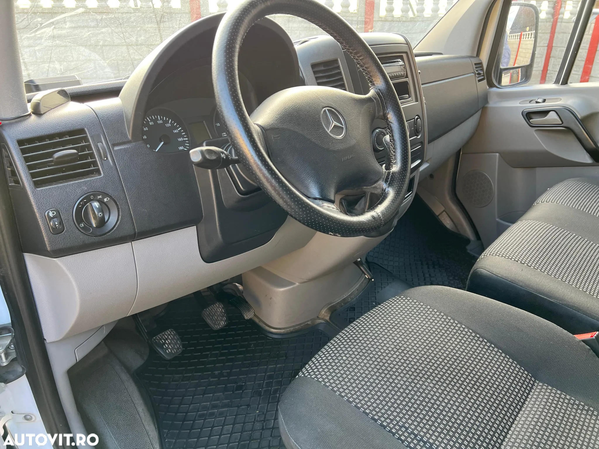 Mercedes-Benz Sprinter - 5