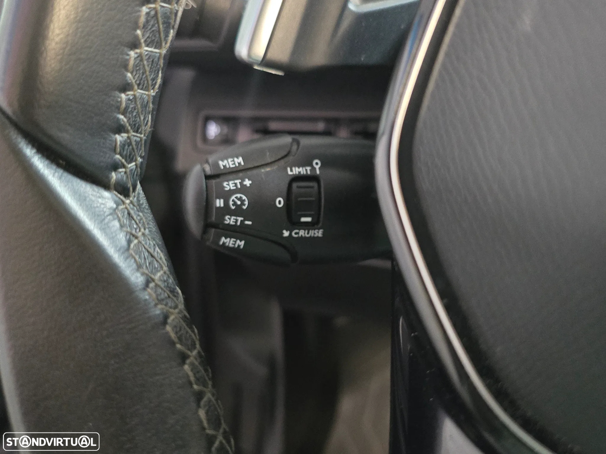 Peugeot 3008 1.2 PureTech Allure Pack EAT8 - 22