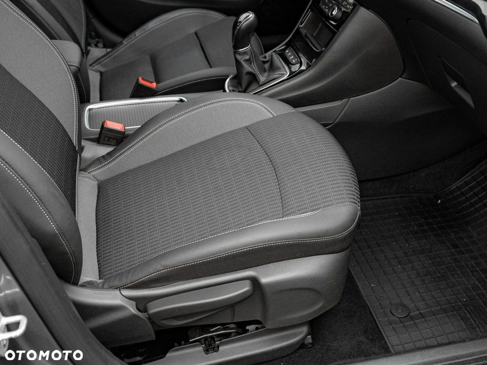 Opel Astra 1.2 T Elegance S&S - 30
