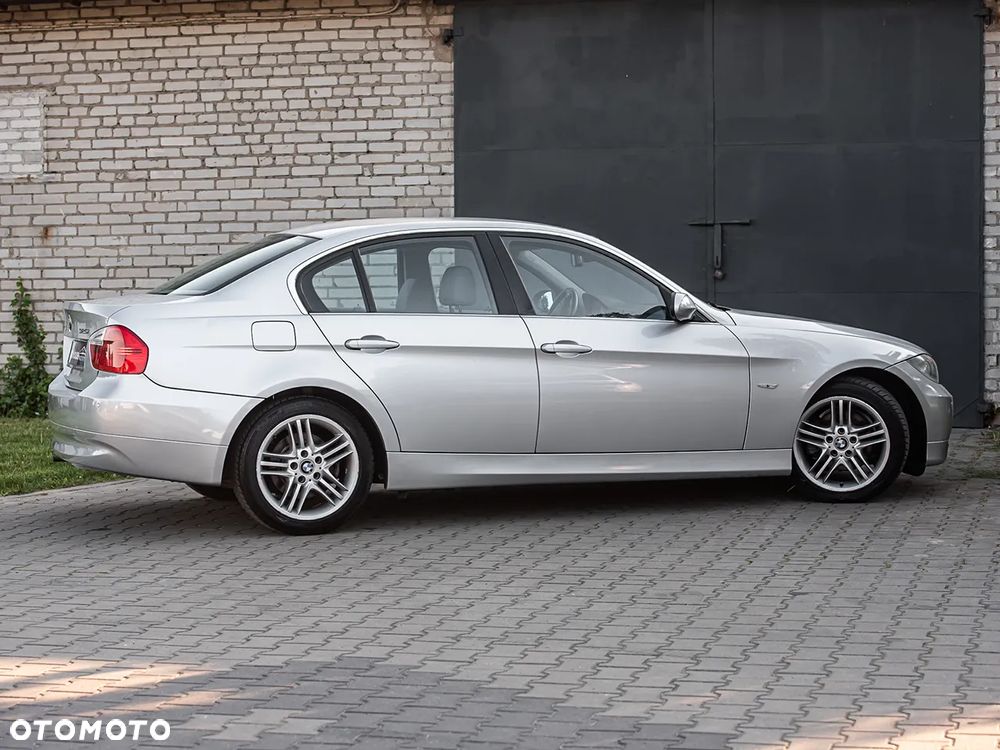 BMW Seria 3 325i - 13
