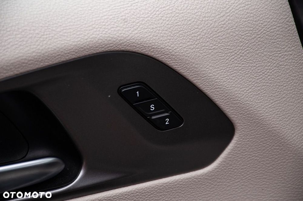 Chrysler Pacifica - 31