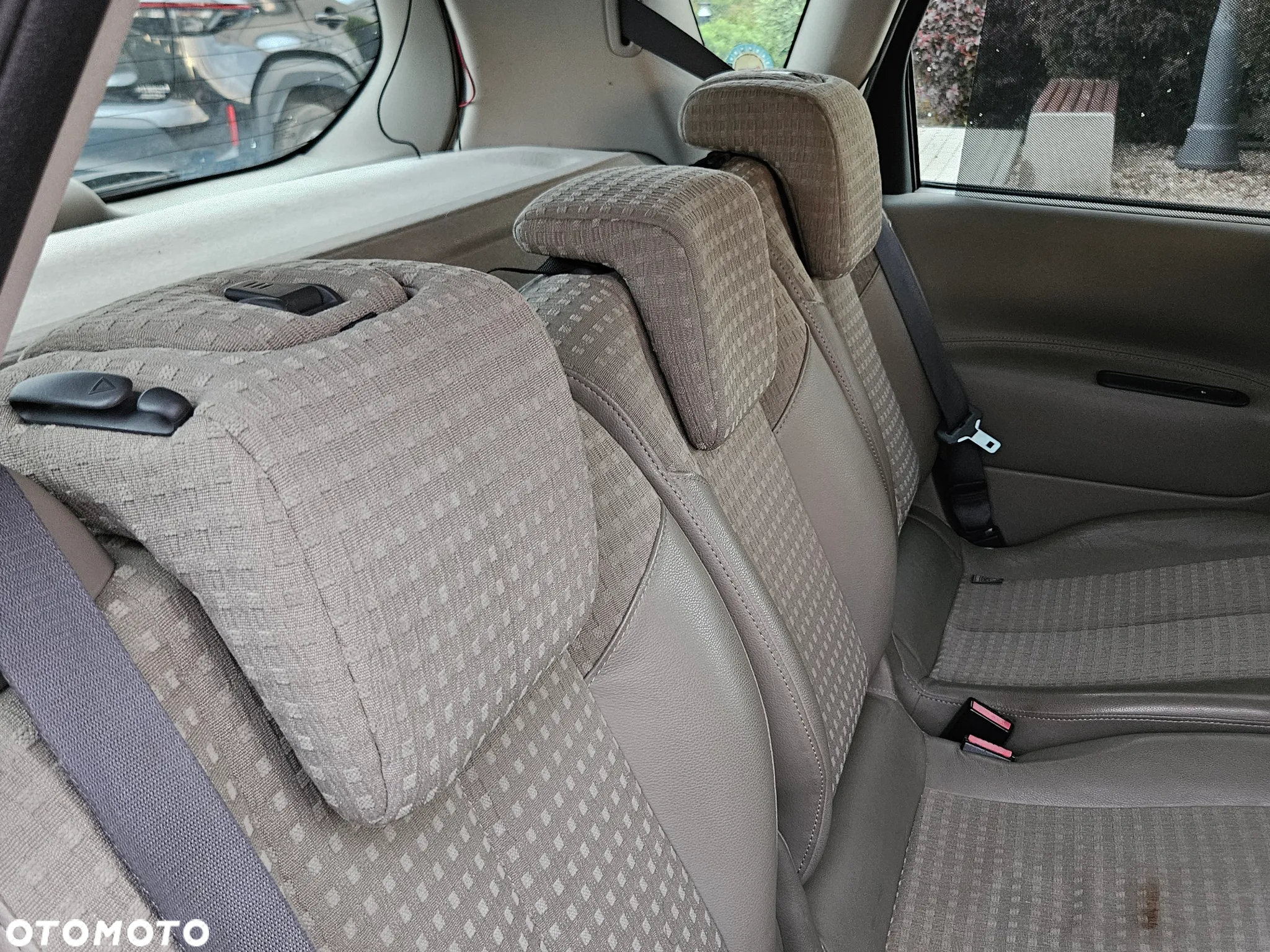Renault Scenic 2.0 16V Privilege - 13