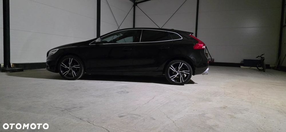 Volvo V40 D2 Drive-E R-Design Kinetic - 12