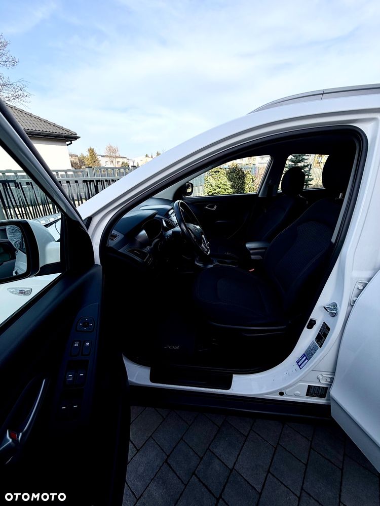 Hyundai ix35 1.7 CRDi 2WD UEFA EURO 2012 Edition - 3