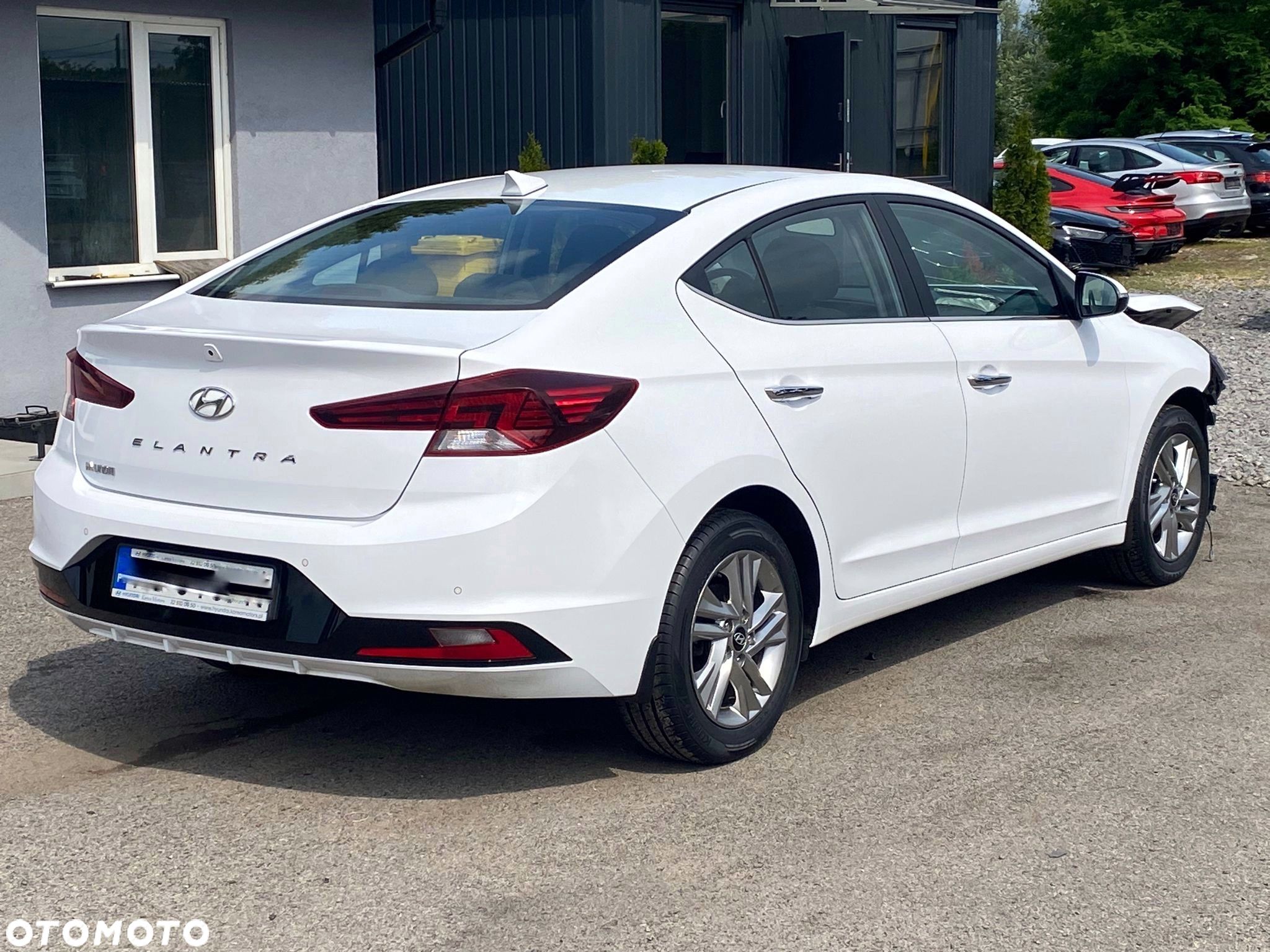 Hyundai Elantra 1.6 Comfort - 1