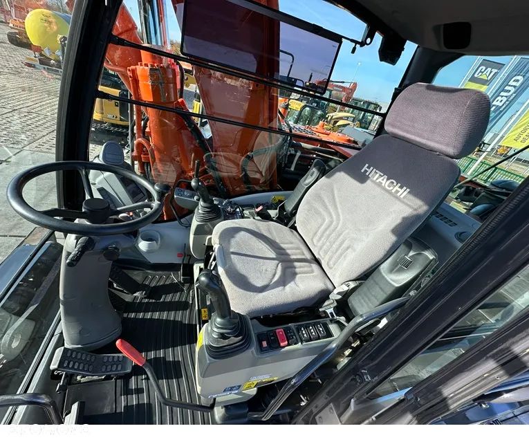 Hitachi ZX170W-5B - 25