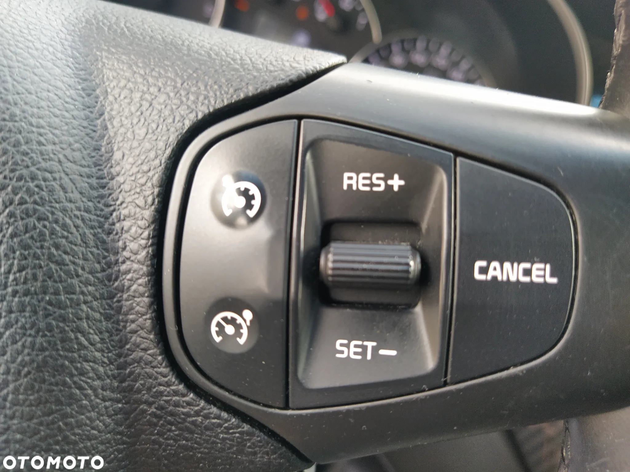 Kia Carens 1.7 CRDi 141 Edition 7 - 24
