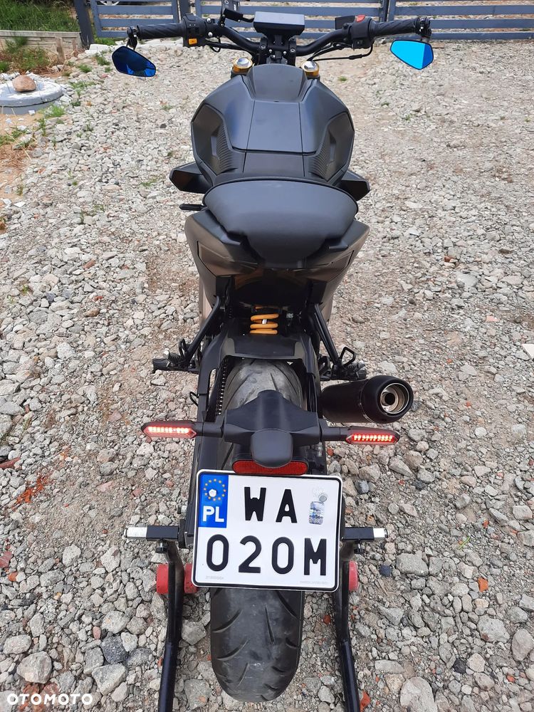 Aprilia Tuono - 9