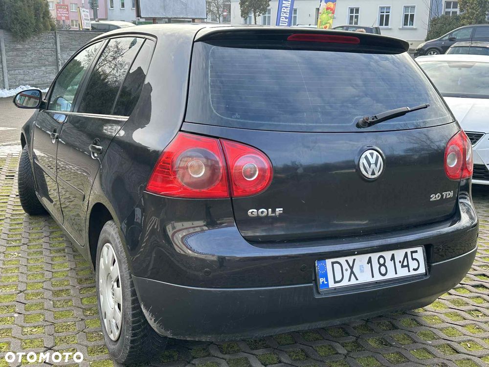 Volkswagen Golf - 2