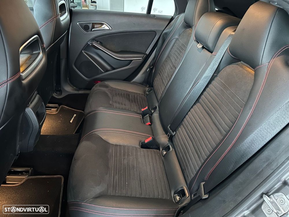 Mercedes-Benz CLA 200 d Shooting Brake AMG Line - 4