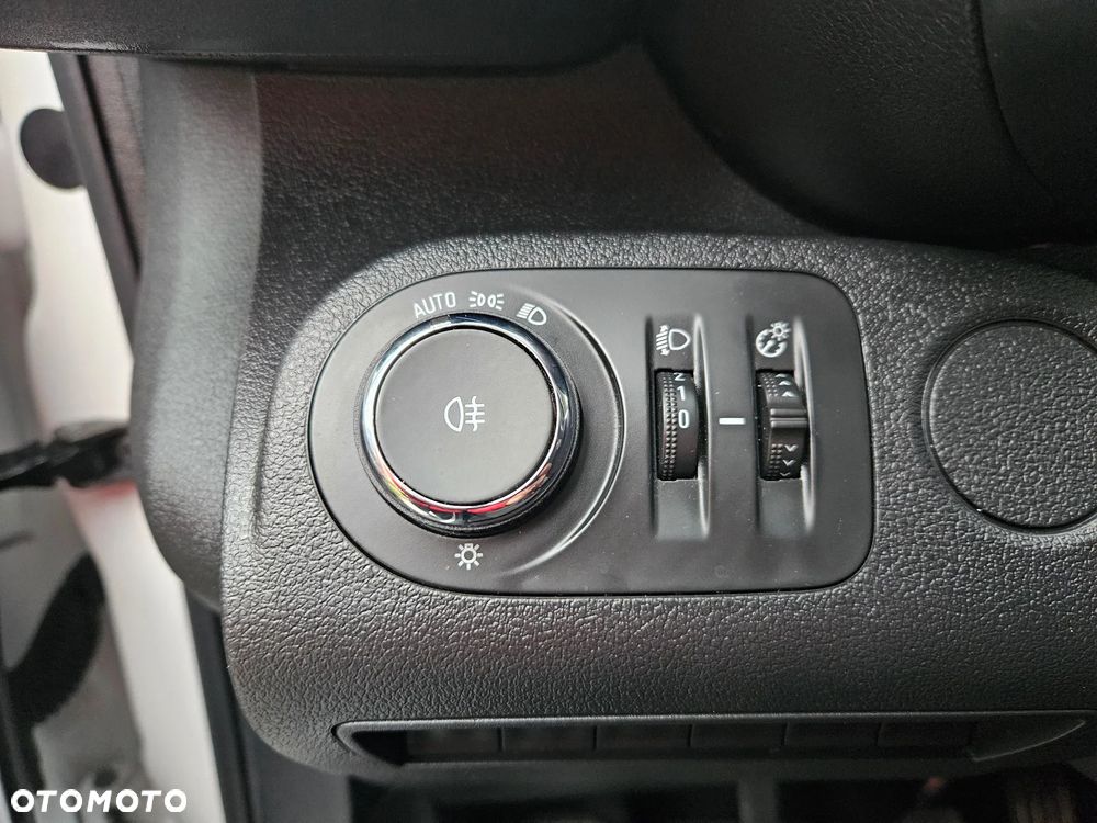 Opel COMBO 1.5CDTI 102KM - 12