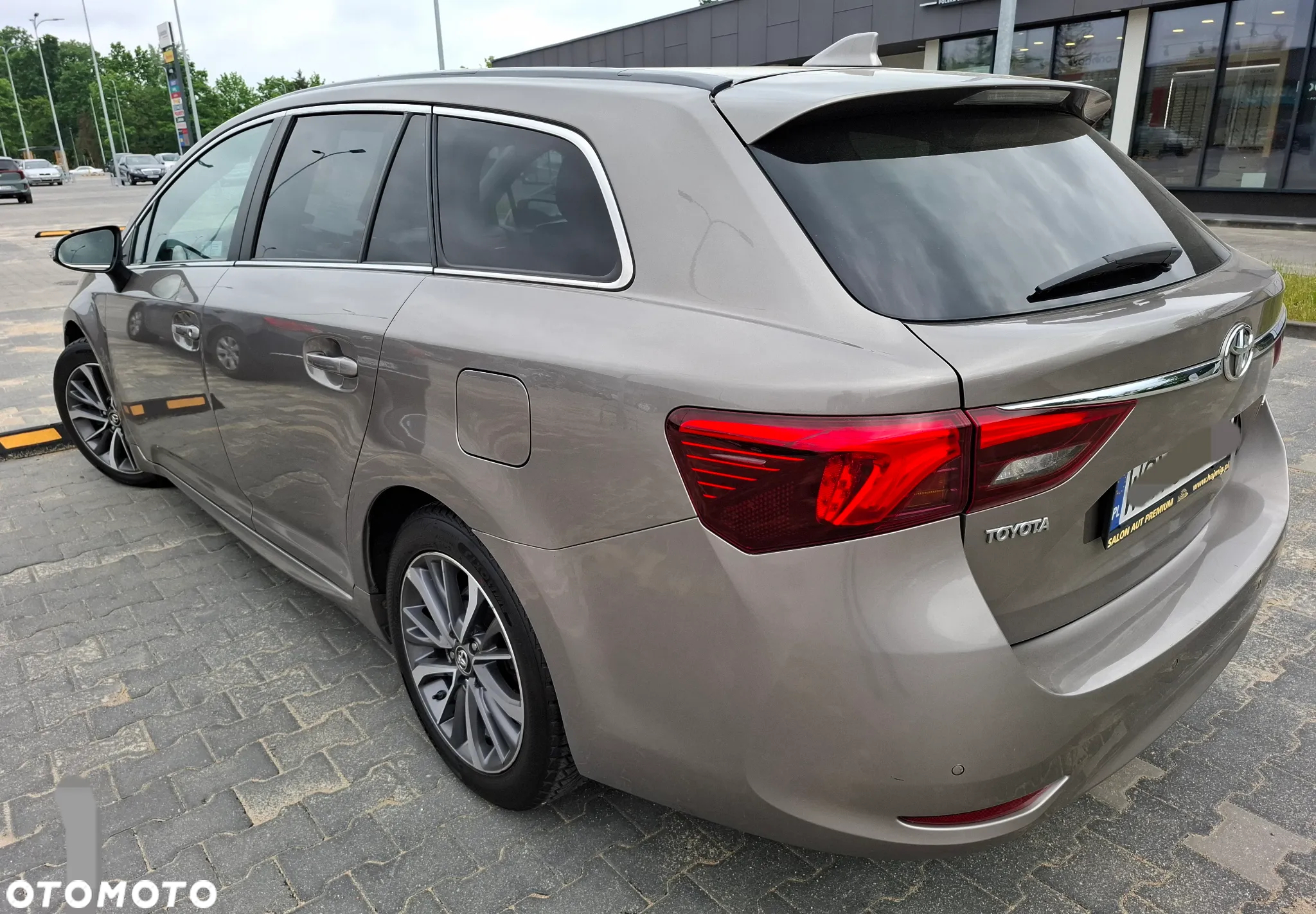 Toyota Avensis 2.0 D-4D Prestige - 8