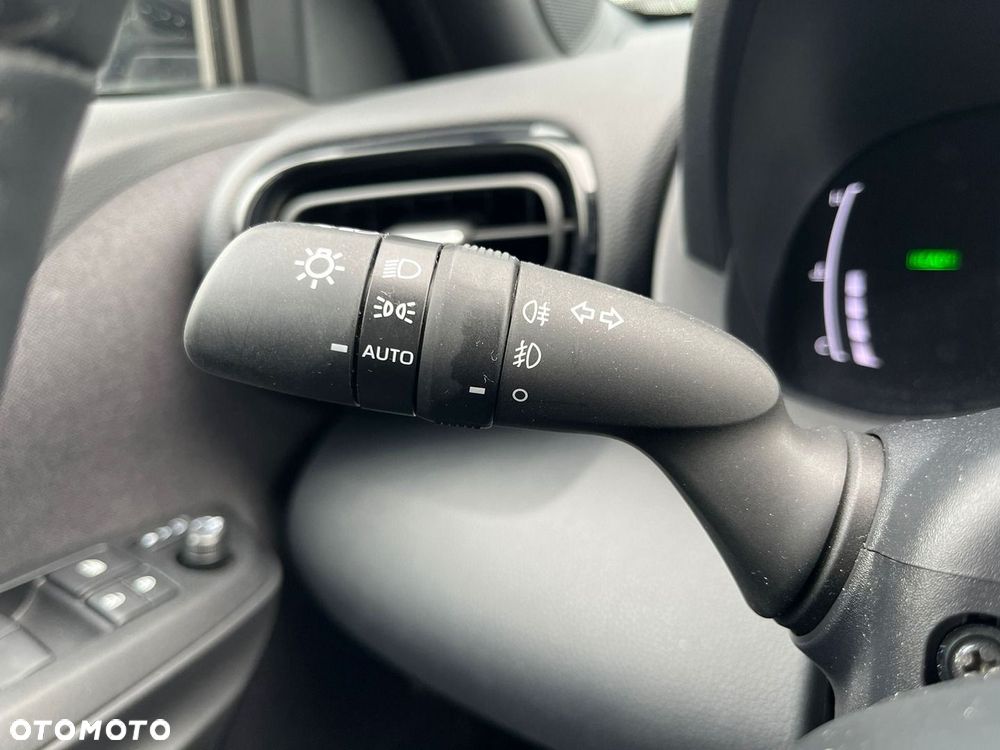 Toyota Yaris Cross Hybrid 1.5 Style - 24