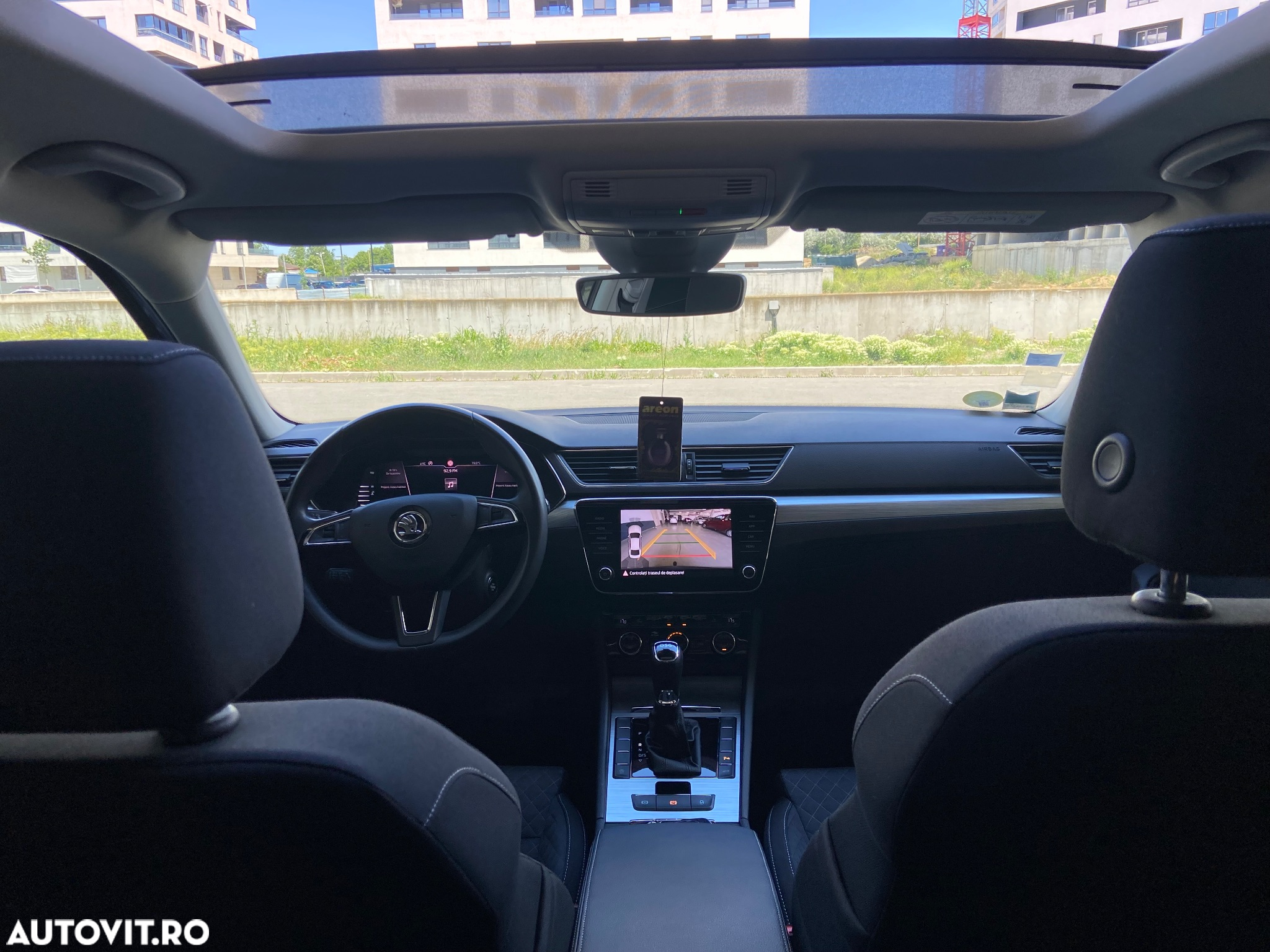 Skoda Superb 2.0 TDI DSG Premium Edition - 23