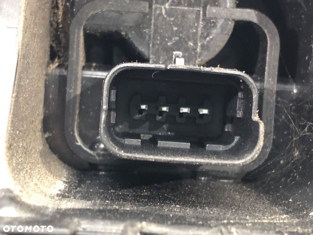 LAMPA LEWY TYŁ - 68.00 PLN - RENAULT CLIO IV (BH_) 2012 - 2022 1.5 dCi 90 66 kW [90 KM] olej - 4