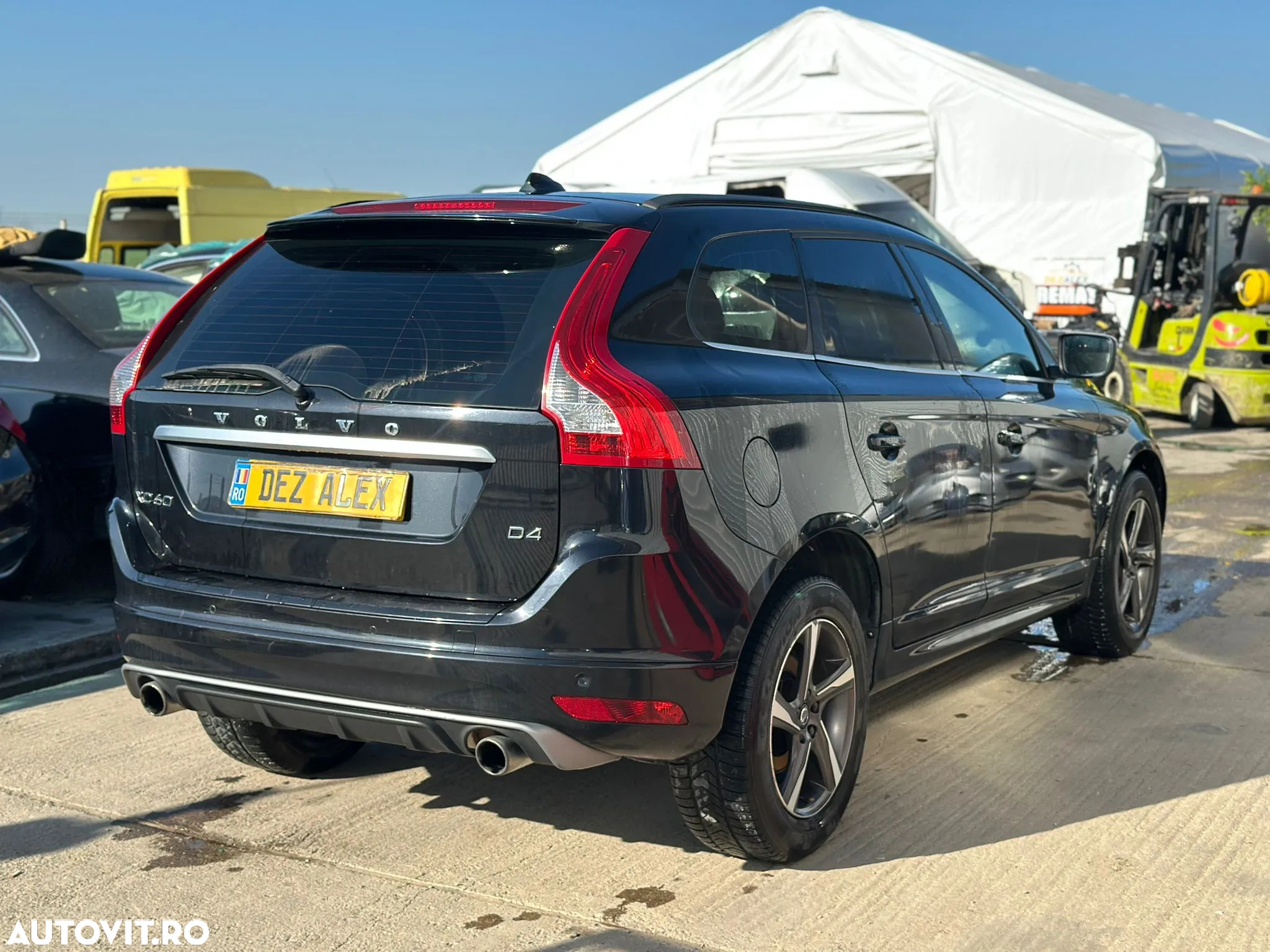 Dezmembrari Volvo XC60 R-Design 2.0 Diesel - 4