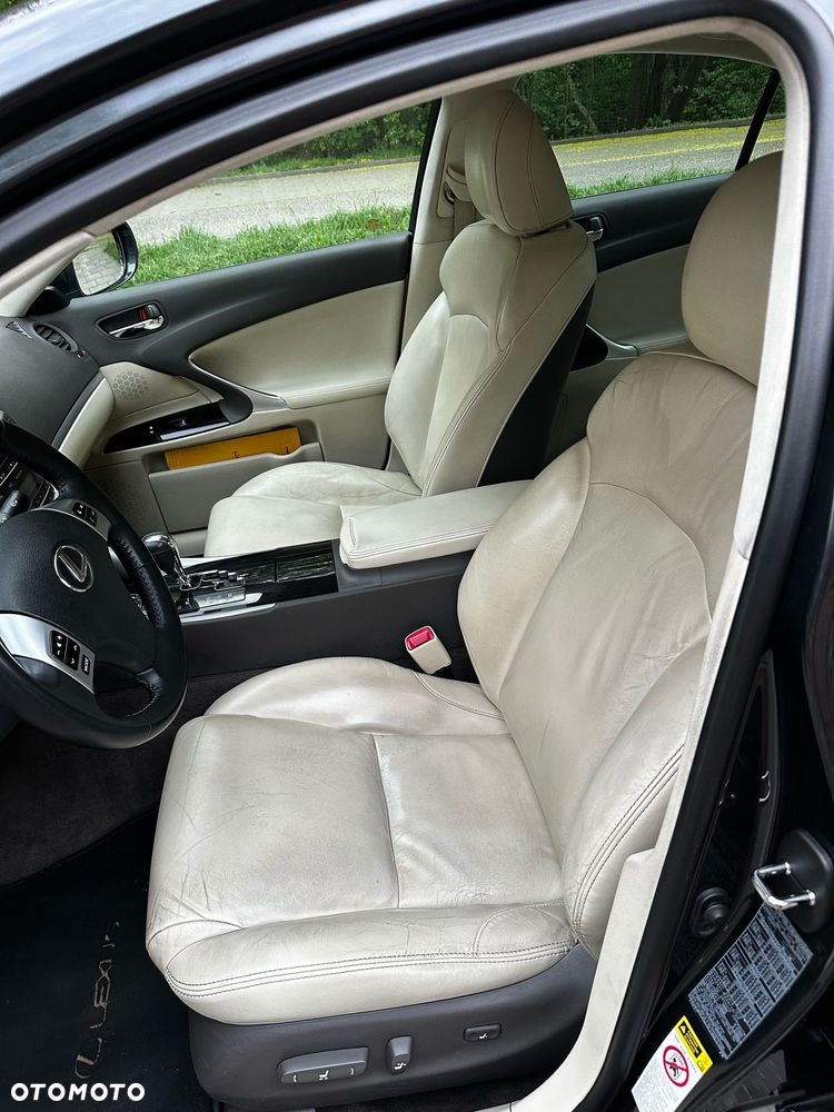 Lexus IS 250 Elegance - 9