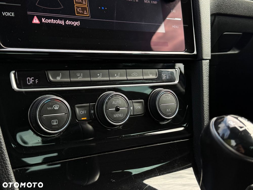 Volkswagen Golf - 30