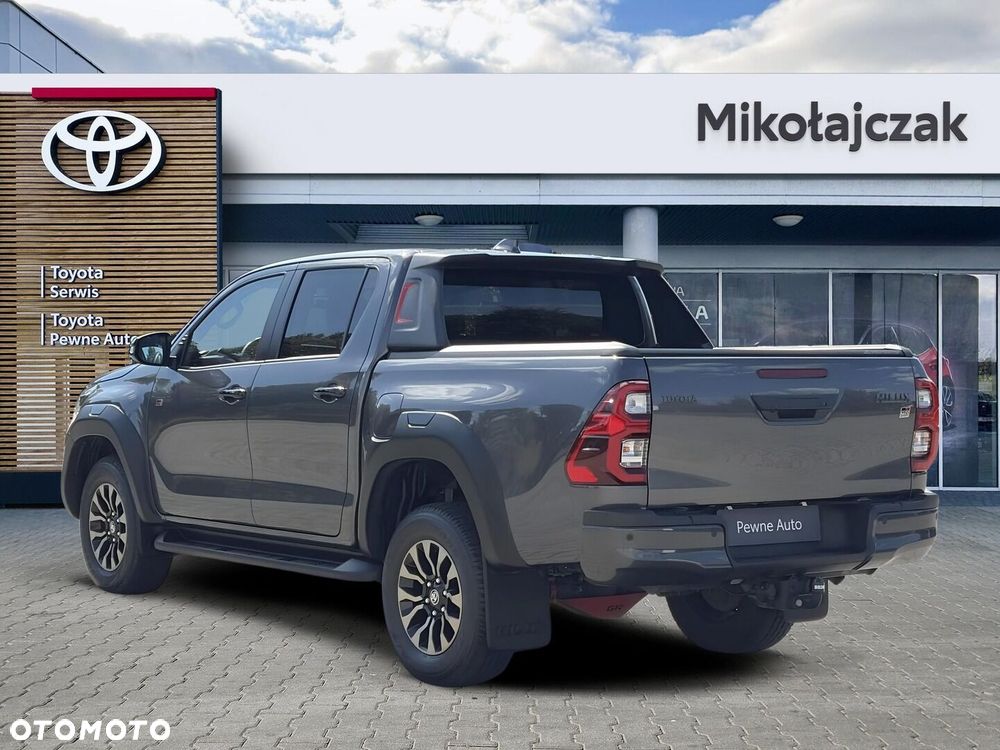 Toyota Hilux 2.8 D-4D Double Cab GR Sport 4x4 - 6