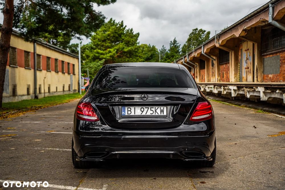 Mercedes-Benz Klasa E 220 d 9G-TRONIC - 11