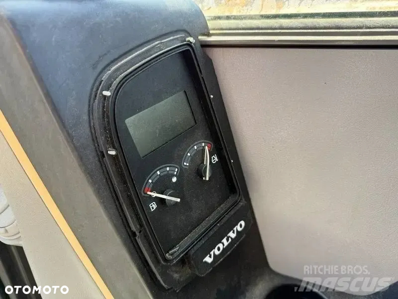 Volvo ECR88 - 11