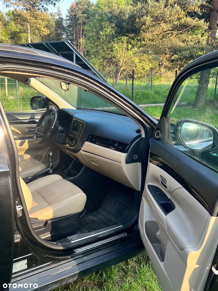 Mitsubishi Outlander 2.2 DID Instyle Navi - 7