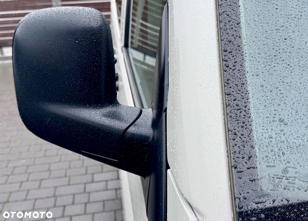 Volkswagen Caravelle - 29