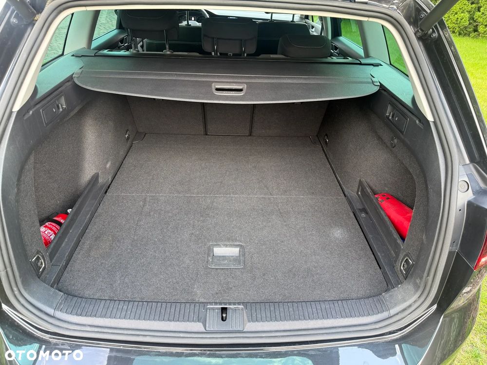 Volkswagen Passat 2.0 TDI EVO Elegance DSG - 13