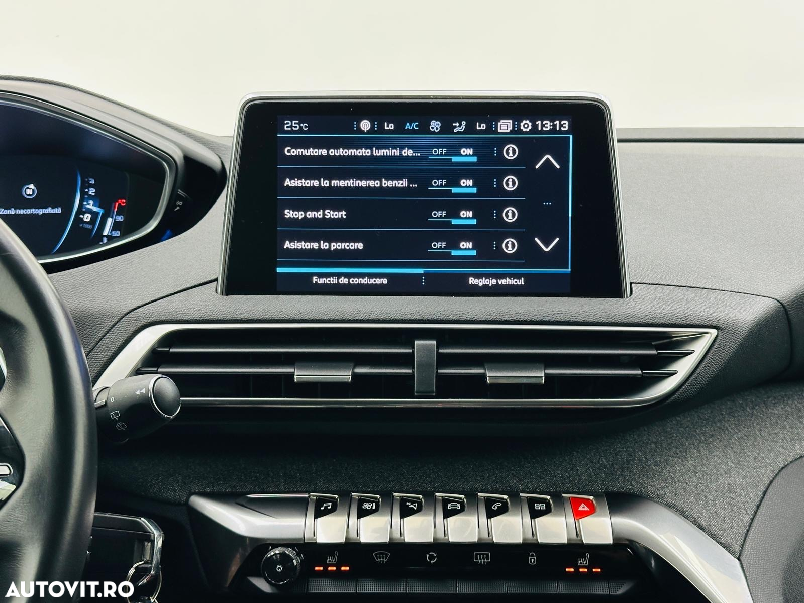 Peugeot 5008 - 32