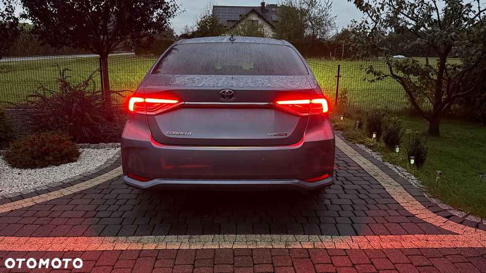 Toyota Corolla 1.8 Hybrid Comfort - 20