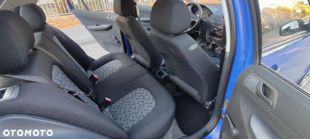 Skoda Fabia 1.2 HTP Active - 20